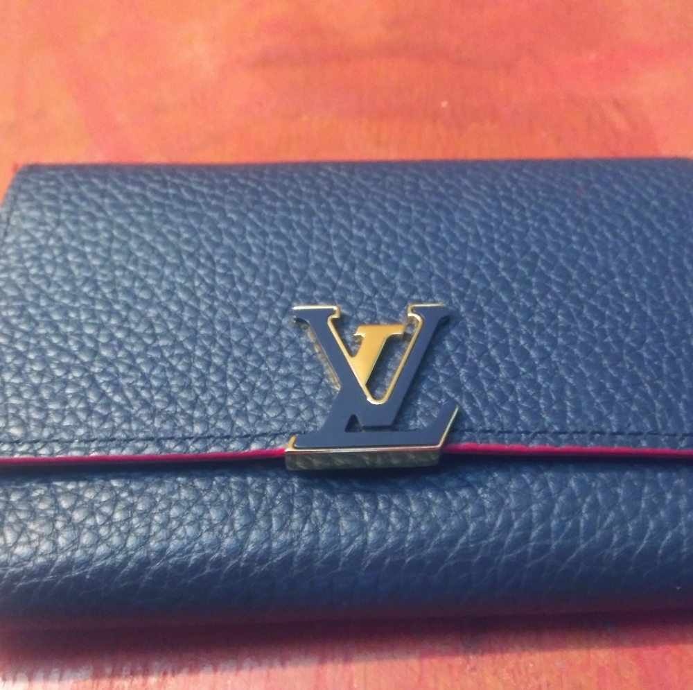 Louis VUITTON WALLET MI0270